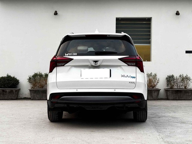 Second-hand 2024 Mahindra XUV700 AX7L 7Str Diesel AT for sale in New Delhi-1