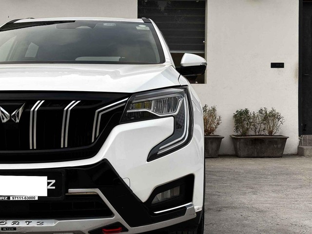 Second-hand 2024 Mahindra XUV700 AX7L 7Str Diesel AT for sale in New Delhi-24
