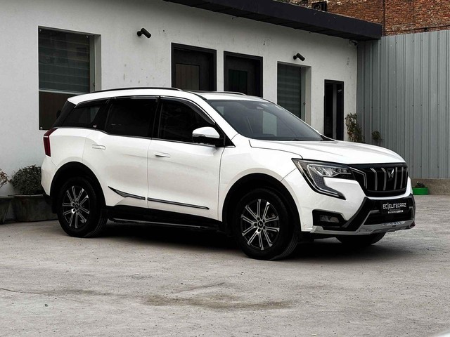 Second-hand 2024 Mahindra XUV700 AX7L 7Str Diesel AT for sale in New Delhi-22