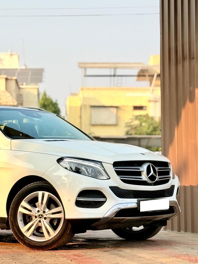 Second-hand 2018 Mercedes-Benz GLE 350d for sale in Surat-13