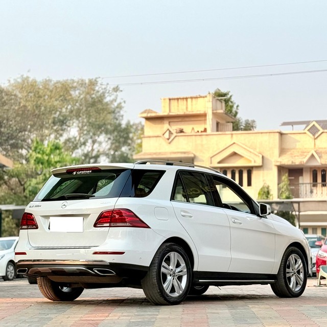 Second-hand 2018 Mercedes-Benz GLE 350d for sale in Surat-5