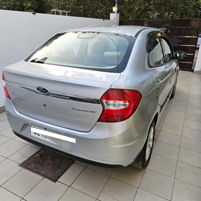 Second-hand 2017 Ford Figo 1.2P Titanium MT for sale in Gurgaon-5