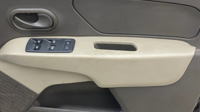 Second-hand 2015 Renault Lodgy 85PS RxL for sale in Hyderabad-17