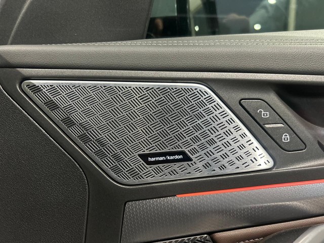 Second-hand 2024 BMW iX1 xDrive30 M Sport for sale in Gurgaon-9