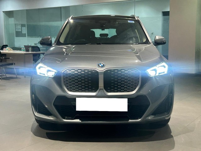 Second-hand 2024 BMW iX1 xDrive30 M Sport for sale in Gurgaon-5