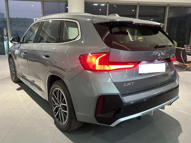 Second-hand 2024 BMW iX1 xDrive30 M Sport for sale in Gurgaon-11