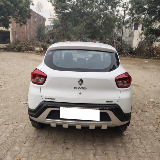 Second-hand 2017 Renault KWID 1.0 AMT RXT for sale in Ludhiana-2