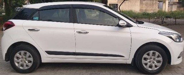 Second-hand 2016 Hyundai i20 Sportz 1.2 for sale in Ludhiana-1