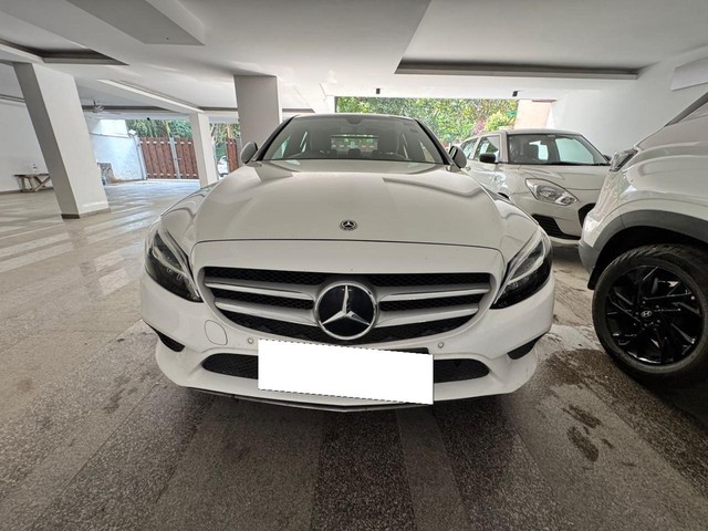 Second-hand 2019 Mercedes-Benz C-Class Progressive C 220d for sale in New Delhi-8