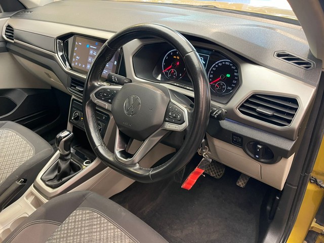 Second-hand 2022 Volkswagen Taigun 1.0 TSI Highline AT BSVI for sale in Mumbai-6