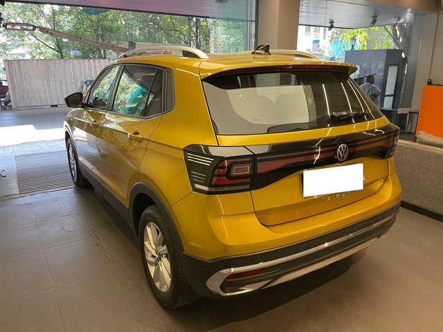 Second-hand 2022 Volkswagen Taigun 1.0 TSI Highline AT BSVI for sale in Mumbai-4