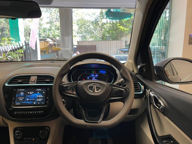 Second-hand 2022 Tata Tigor EV XZ Plus for sale in Mumbai-12