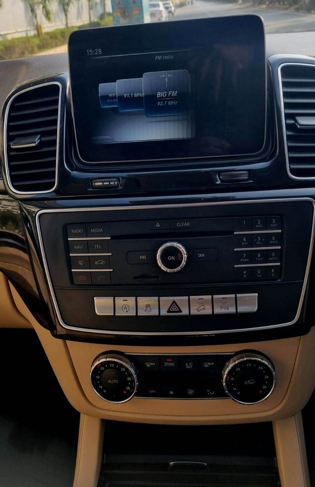 Second-hand 2018 Mercedes-Benz GLE 250d for sale in New Delhi-14