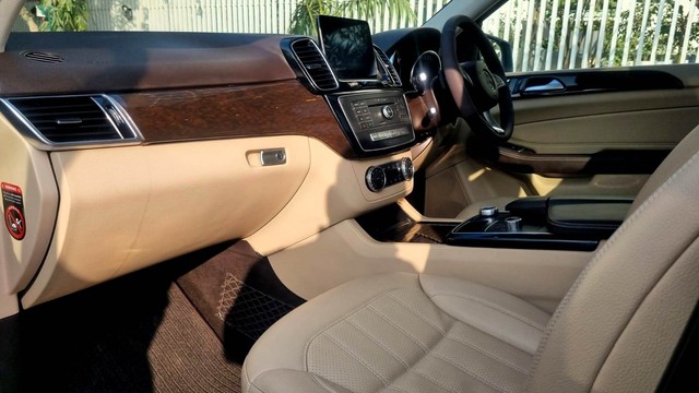 Second-hand 2018 Mercedes-Benz GLE 250d for sale in New Delhi-6