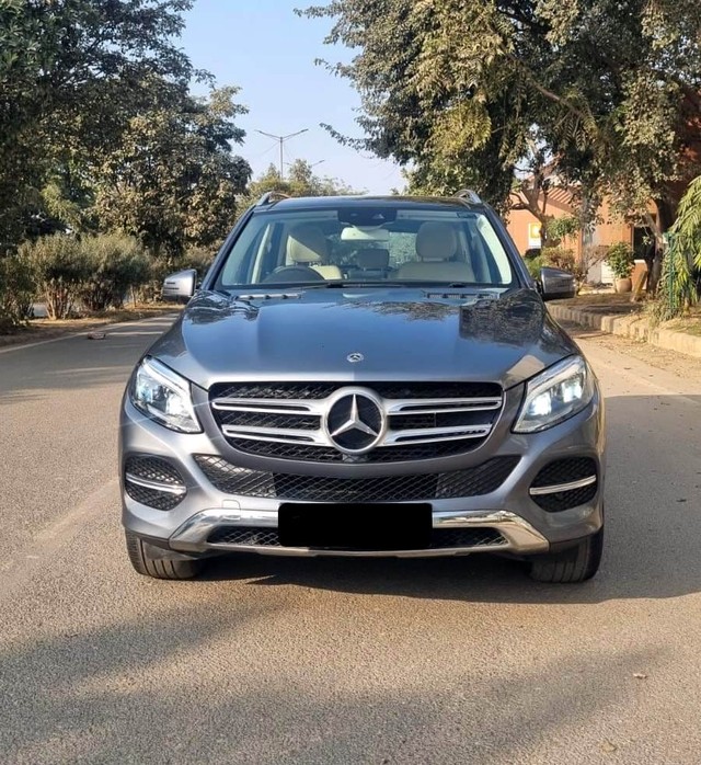 Second-hand 2018 Mercedes-Benz GLE 250d for sale in New Delhi-4