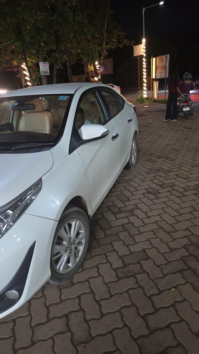 Second-hand 2018 Toyota Yaris VX CVT BSIV for sale in Durg-2