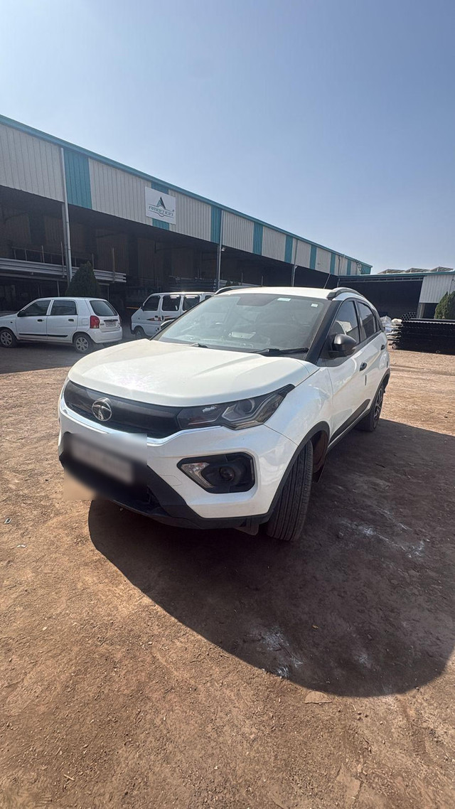 Second-hand 2020 Tata Nexon XE Diesel for sale in Rajkot-3