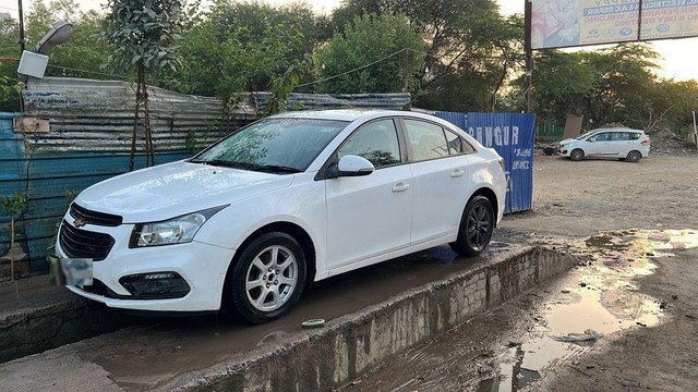Second-hand 2017 Chevrolet Cruze LTZ AT for sale in Gurgaon-4