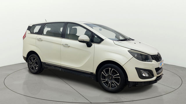 Second-hand 2018 Mahindra Marazzo M8 for sale in Ahmedabad