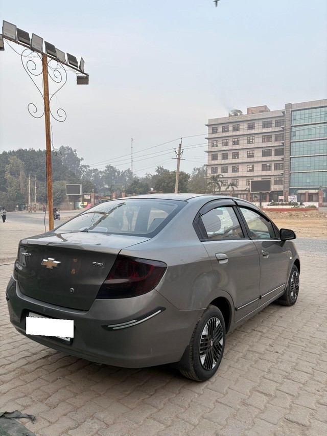 Chevrolet Sail 1.2 Base Second-hand 2013 Chevrolet Sail 1.2 Base for sale in New Delhi-6