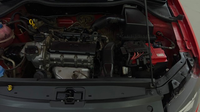 Second-hand 2016 Volkswagen Polo Petrol Highline 1.2L for sale in Mysore-32