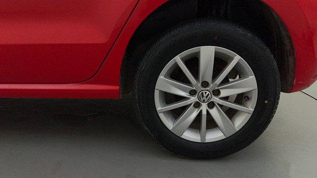 Second-hand 2016 Volkswagen Polo Petrol Highline 1.2L for sale in Mysore-19