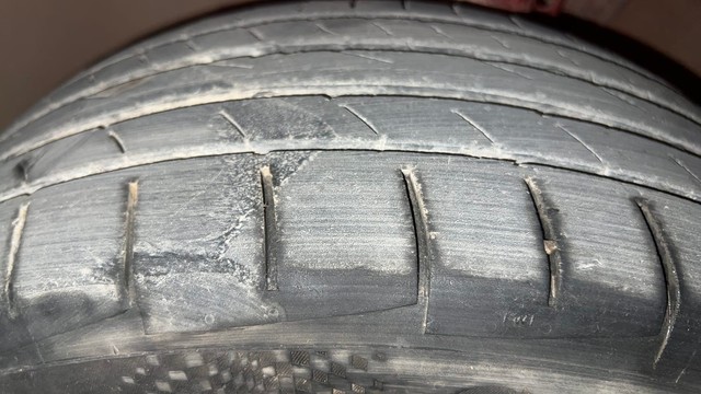 Second-hand 2016 Volkswagen Polo Petrol Highline 1.2L for sale in Mysore-39