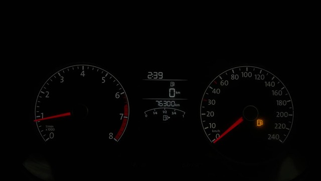 Second-hand 2016 Volkswagen Polo Petrol Highline 1.2L for sale in Mysore-13