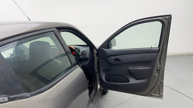 Second-hand 2016 Renault KWID RXT for sale in Ghaziabad-16