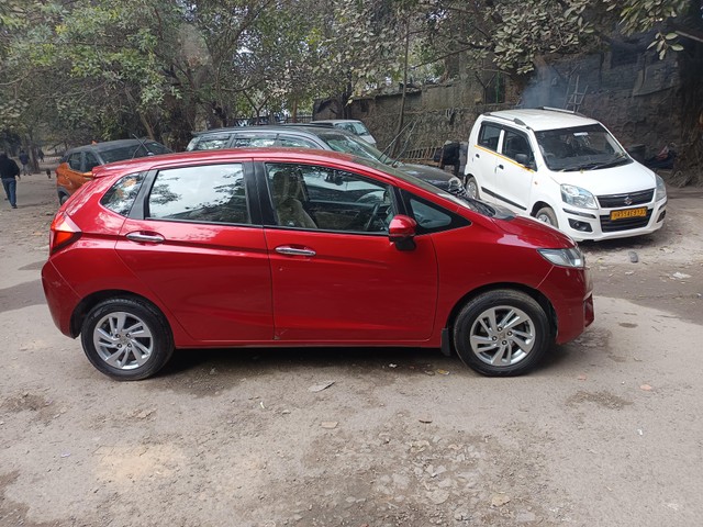 Second-hand 2018 Honda Jazz VX CVT for sale in New Delhi-7