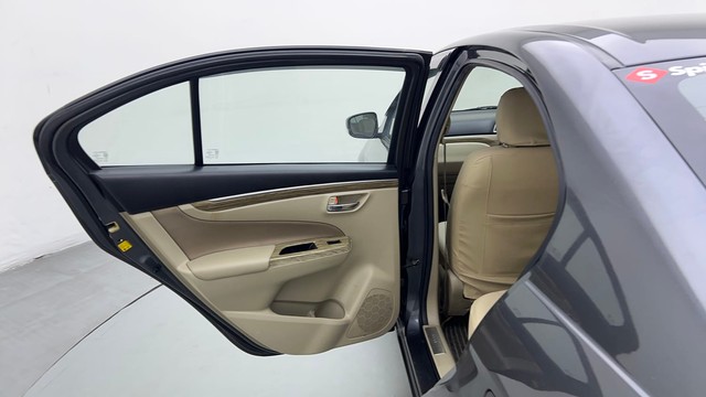 Second-hand 2022 Maruti Ciaz 1.4 Zeta for sale in Noida-33