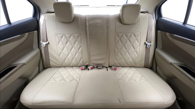 Second-hand 2022 Maruti Ciaz 1.4 Zeta for sale in Noida-34