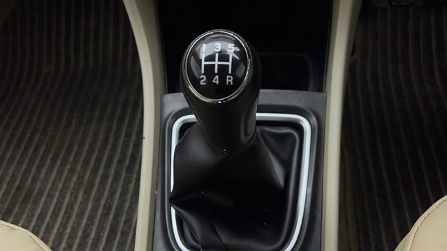 Second-hand 2022 Maruti Ciaz 1.4 Zeta for sale in Noida-12