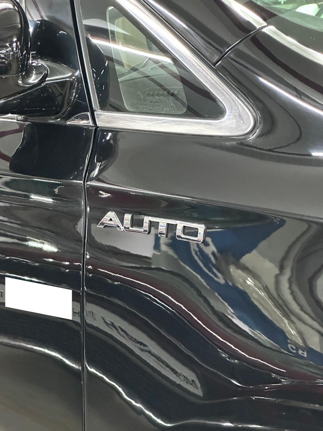 Second-hand 2020 Kia Carnival Limousine for sale in Mumbai-19