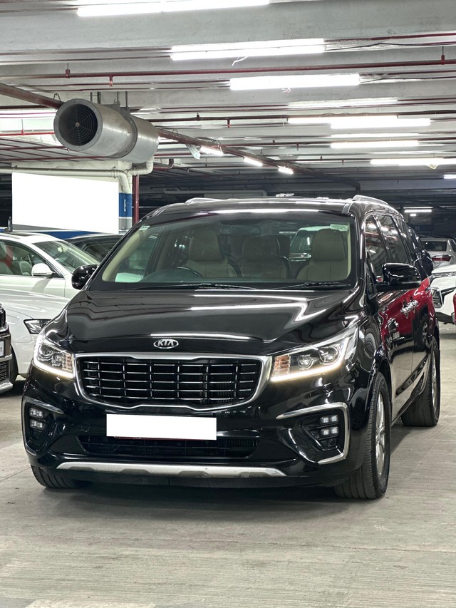 Second-hand 2020 Kia Carnival Limousine for sale in Mumbai-5