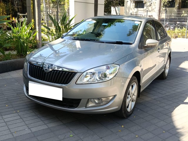 Second-hand 2016 Skoda Rapid 1.5 TDI AT Style Plus for sale in Bangalore-3