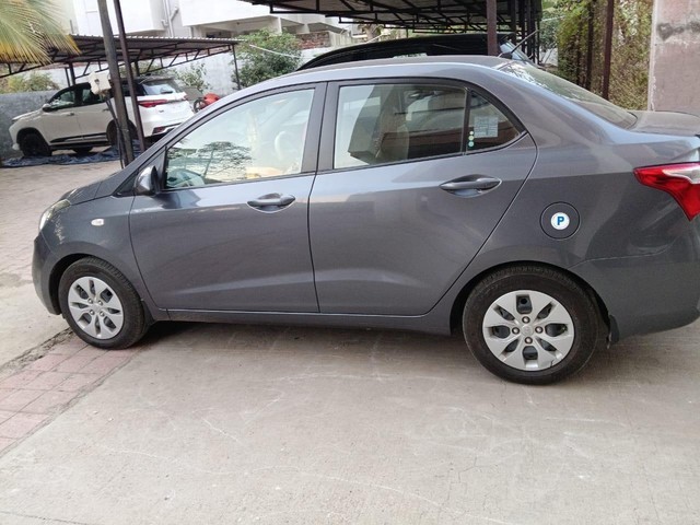 Second-hand 2019 Hyundai Xcent 1.2 VTVT S for sale in Aurangabad-3