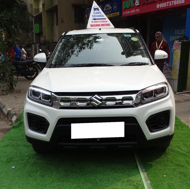 Second-hand 2021 Maruti Suzuki Vitara Brezza VXI for sale in Kolkata-3