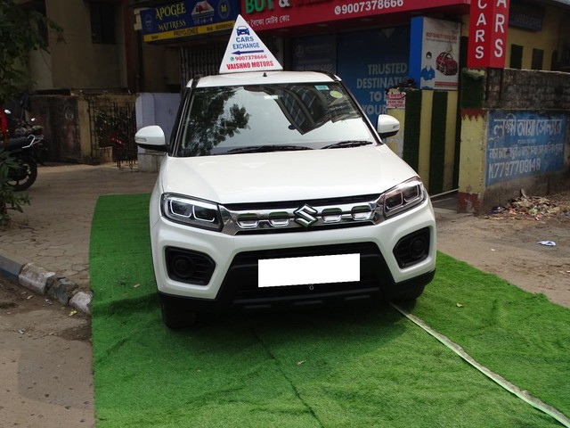 Second-hand 2021 Maruti Suzuki Vitara Brezza VXI for sale in Kolkata-12