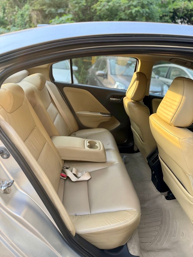 Second-hand 2016 Honda City i VTEC CVT VX for sale in Mumbai-8