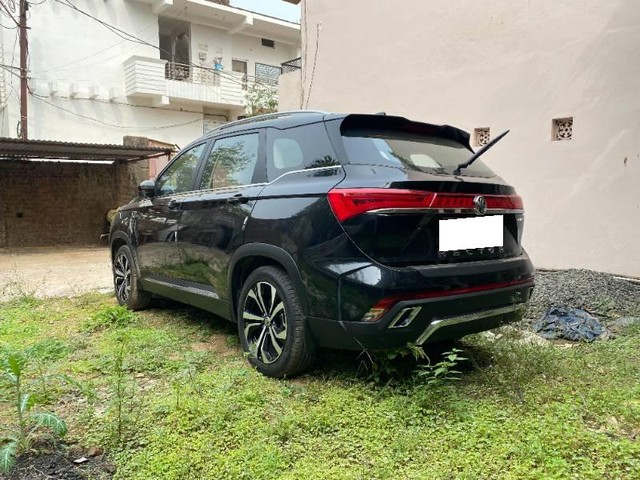 Second-hand 2023 MG Hector Sharp CVT for sale in Raipur-3