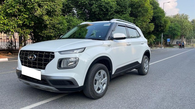 Second-hand 2019 Hyundai Venue S Turbo DCT BSIV for sale in New Delhi-10