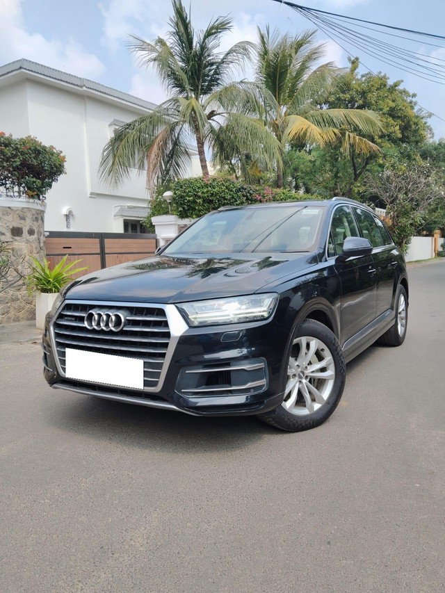Second-hand 2019 Audi Q7 45 TDI Quattro Technology for sale in Chennai-10