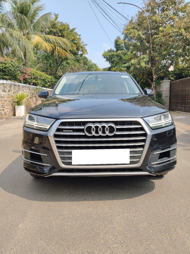 Second-hand 2019 Audi Q7 45 TDI Quattro Technology for sale in Chennai-4