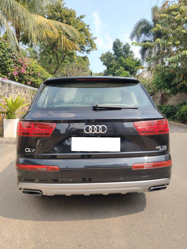 Second-hand 2019 Audi Q7 45 TDI Quattro Technology for sale in Chennai-2