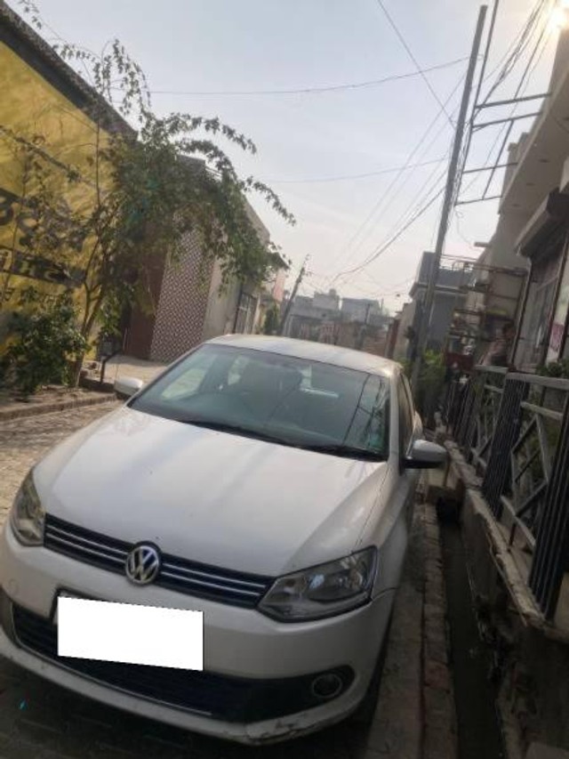 Second-hand 2011 Volkswagen Vento Diesel Highline for sale in Bathinda-2