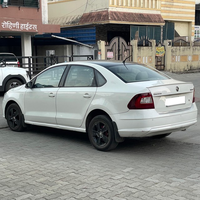 Second-hand 2017 Skoda Rapid 1.5 TDI AT Style BSIV for sale in Nagpur-3