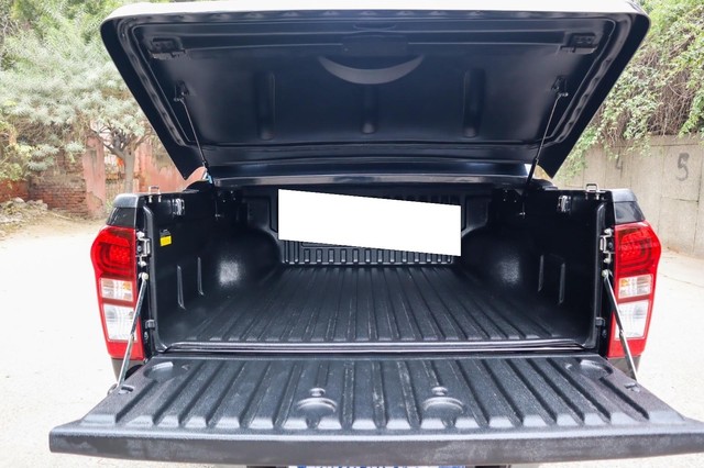 Second-hand 2024 Isuzu V-Cross 4x4 Z Prestige AT for sale in New Delhi-19