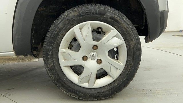 Second-hand 2022 Renault KWID RXL for sale in Ahmedabad-19