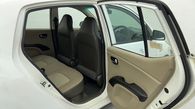 Second-hand 2014 Hyundai i10 Sportz 1.1L for sale in Ahmedabad-28